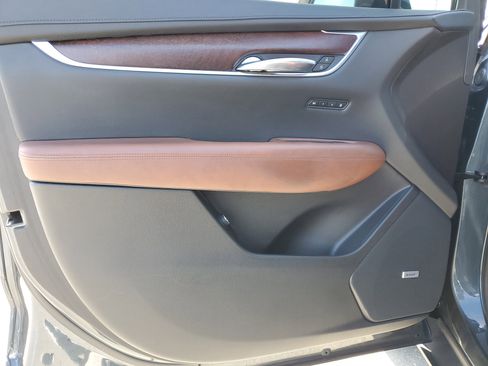 Used 2020 Cadillac XT5 Premium Luxury image 21