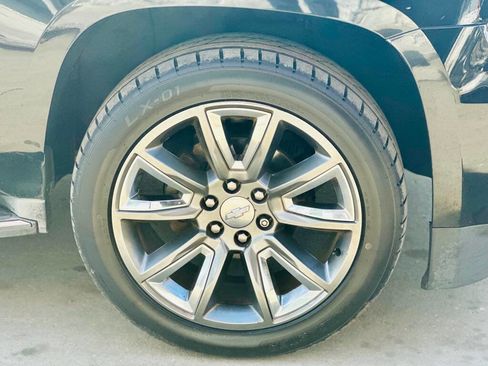 Used 2015 Chevrolet Suburban LTZ image 5