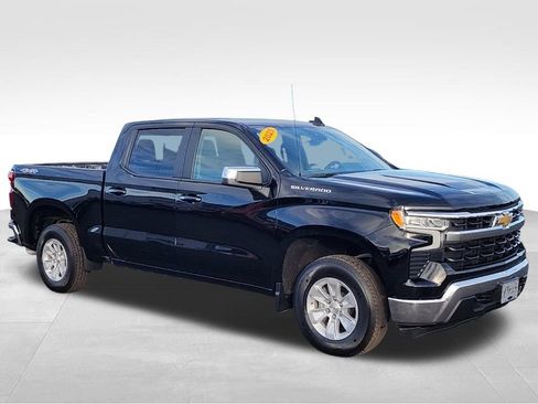 Used 2025 Chevrolet Silverado 1500 LT image 3