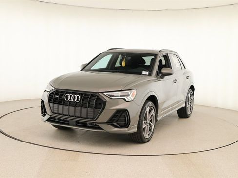New 2025 Audi Q3 2.0T Premium image 12