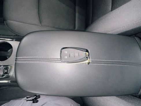 Used 2024 Chevrolet Malibu LT image 27