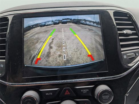 Used 2021 Jeep Grand Cherokee Limited image 20