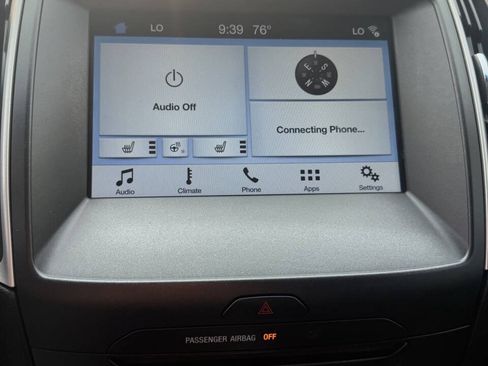 Used 2017 Ford Edge SEL w/ Equipment Group 201A AWD/4WD image 26