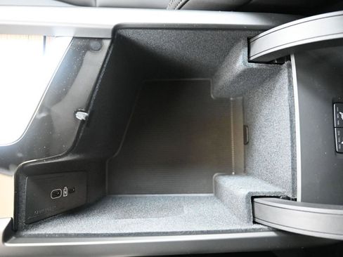 New 2026 Volvo XC60 B5 Plus w/ Protection Package Premier image 35