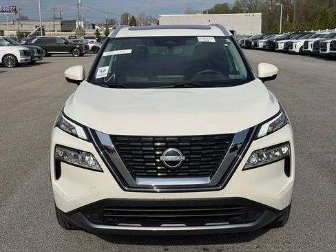 Used 2023 Nissan Rogue SL w/ SL Premium Package image 2