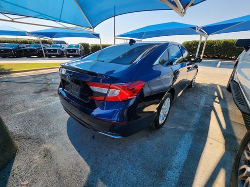 Used 2019 Honda Accord LX image 4