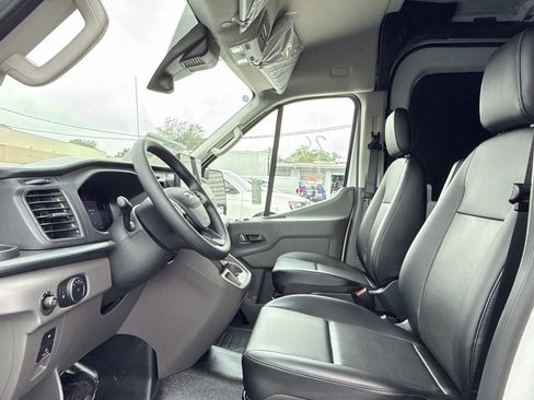 New 2026 Ford Transit 250 148 Medium Roof w/ Load Area Protection Package RWD image 10