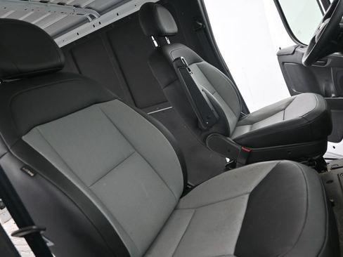 Used 2025 RAM ProMaster 2500 w/ Convenience Group FWD image 11