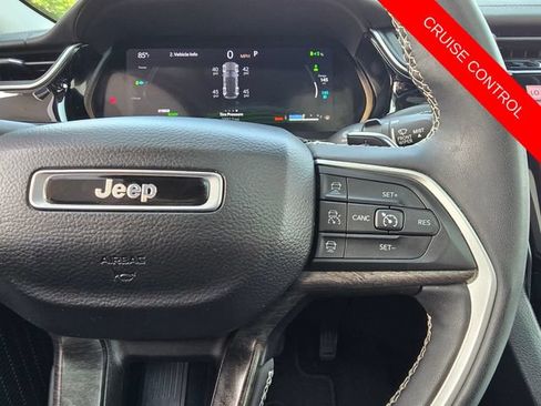 Used 2022 Jeep Grand Cherokee Limited 4xe w/ Luxury Tech Group II AWD/4WD image 18