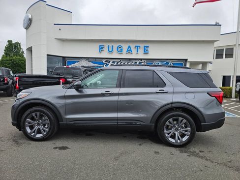 New 2026 Ford Explorer Active w/ Active Comfort Package AWD/4WD image 1