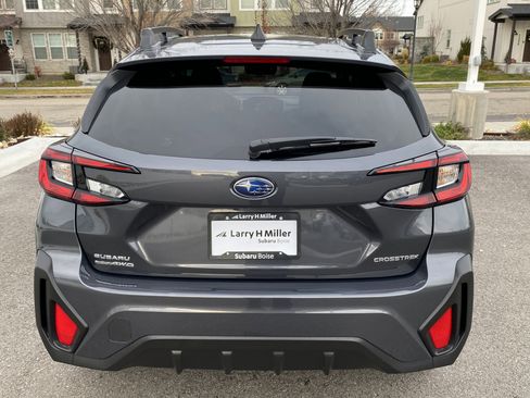Used 2025 Subaru Crosstrek 2.0i Premium w/ Crosstrek Mirror Package image 5