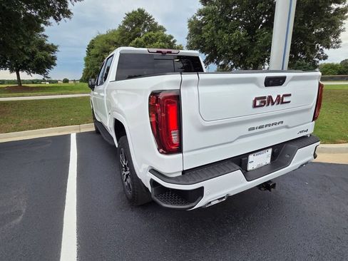 Used 2023 GMC Sierra 1500 AT4 w/ AT4 Premium Package AWD/4WD image 5