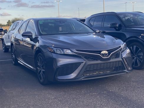 Used 2023 Toyota Camry SE w/ Protection Package (Q2) (TMS) image 4