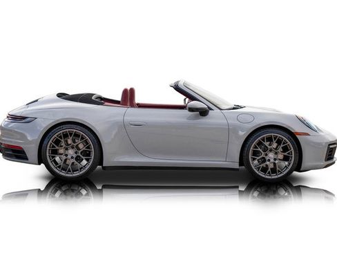 Used 2024 Porsche 911 Carrera image 2