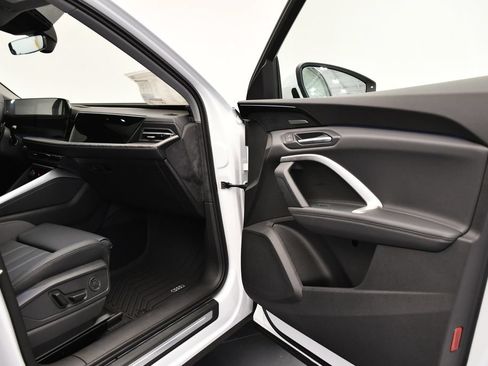 Used 2025 Audi Q5 Premium Plus w/ Premium Plus AWD/4WD image 46
