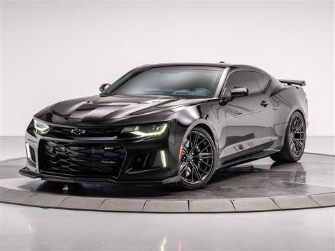 Used 2020 Chevrolet Camaro ZL1 image 1
