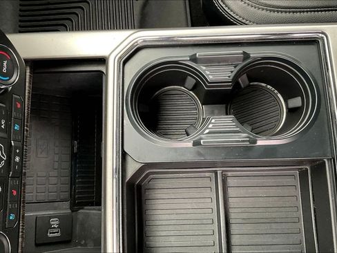 Certified 2021 Ford F450 Lariat w/ Lariat Ultimate Package image 19