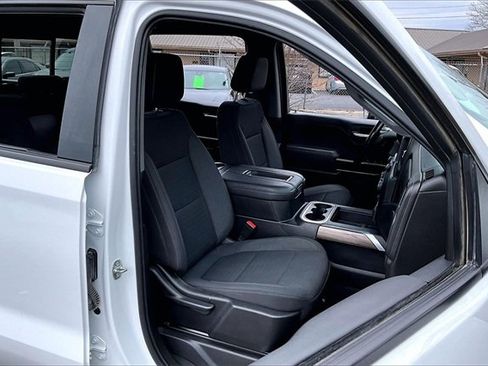 Used 2022 Chevrolet Silverado 1500 LT Trail Boss w/ Convenience Package II image 30