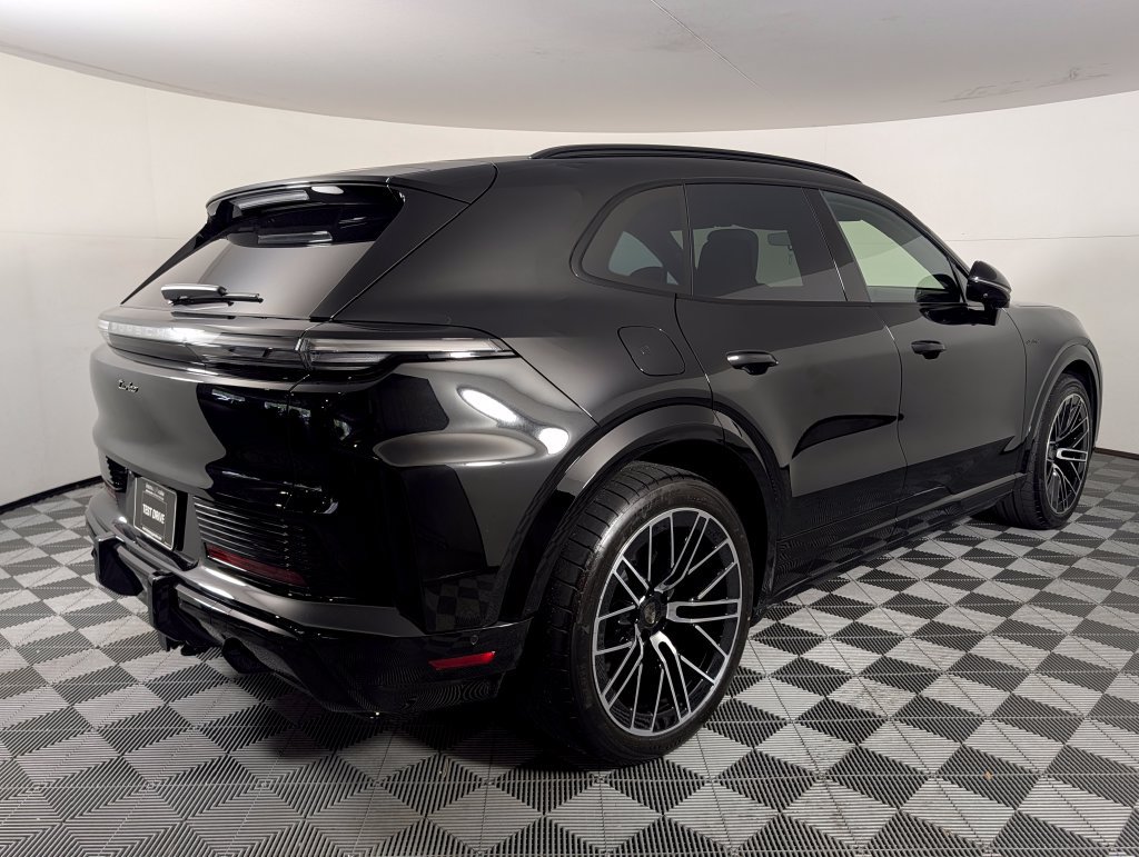 New 2026 Porsche Cayenne Turbo AWD/4WD image 7
