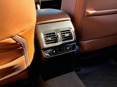 Used 2017 Subaru Outback 3.6R Touring image 33