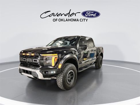 Used 2025 Ford F150 Raptor image 4
