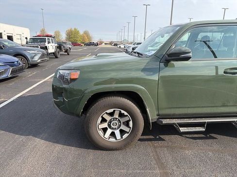 Certified 2022 Toyota 4Runner TRD Off-Road Premium w/ Moonroof Package image 9