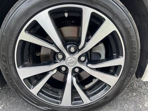 Used 2018 Nissan Maxima 3.5 S FWD image 17