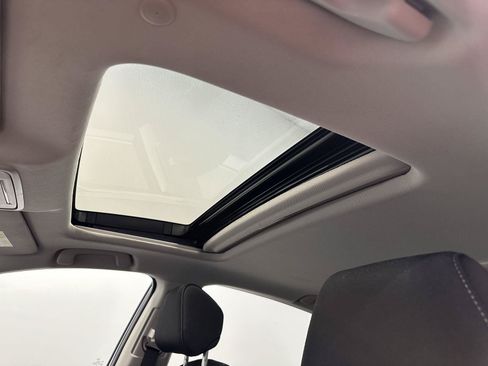 Certified 2023 Honda Accord EX image 15
