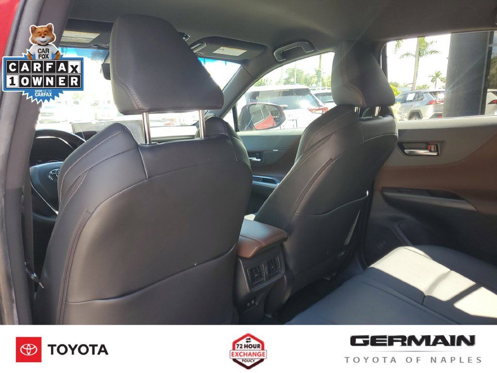 Used 2021 Toyota Venza Limited AWD/4WD image 22