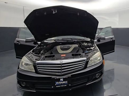 Used 2011 Mercedes-Benz C 300 4MATIC Sedan image 16