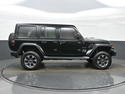 Used 2018 Jeep Wrangler Unlimited Sahara w/ Dual Top Group image 7