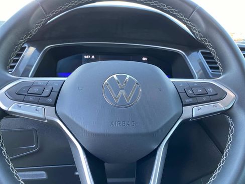 Used 2022 Volkswagen Tiguan S image 16