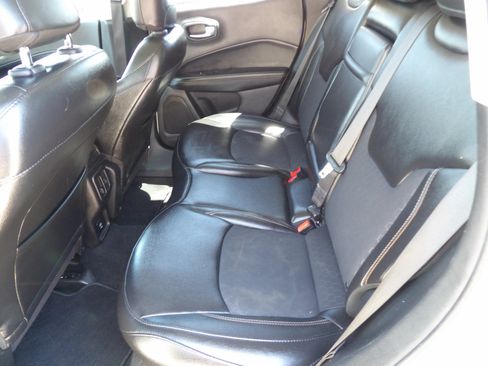 Used 2020 Jeep Compass Latitude FWD image 12