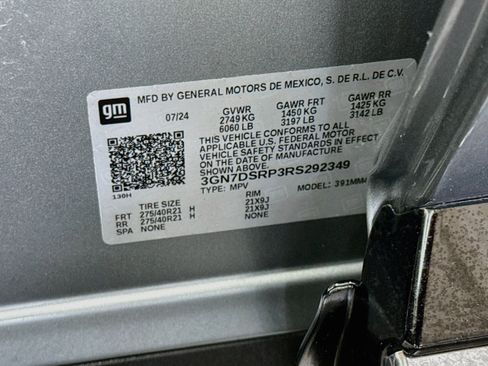 Used 2024 Chevrolet Equinox EV RS FWD image 12