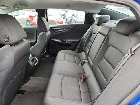 Used 2023 Chevrolet Malibu LT image 9