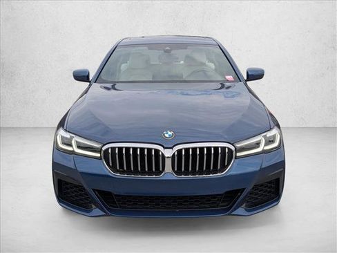 Used 2023 BMW 540i w/ M Sport Package image 2