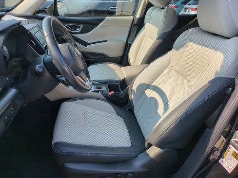 Used 2021 Subaru Forester Premium AWD/4WD image 13