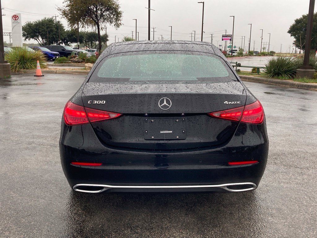 Used 2025 Mercedes-Benz C 300 4MATIC Sedan image 5