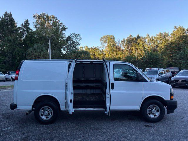 Used 2019 Chevrolet Express 2500 RWD image 19