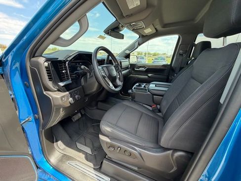 Used 2024 Chevrolet Silverado 1500 RST AWD/4WD image 16