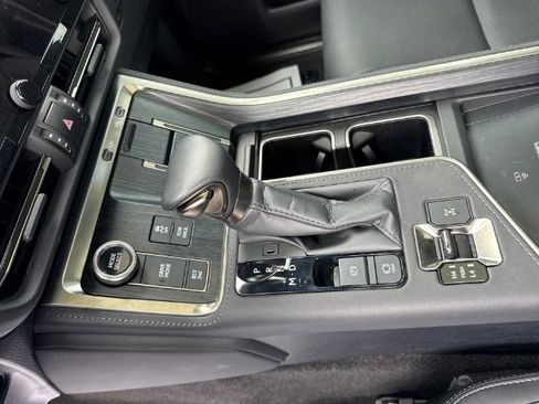 Used 2025 Lexus GX 550 w/ Accessory Package (2T) AWD/4WD image 20