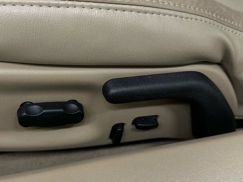 Used 2006 Chevrolet Corvette Coupe w/ Preferred Equipment Group image 12