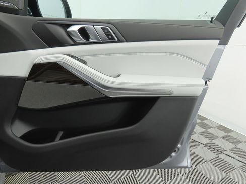 New 2026 BMW X5 sDrive40i w/ M Sport Package image 25