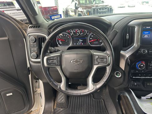 Used 2021 Chevrolet Silverado 1500 LT Trail Boss w/ Convenience Package II AWD/4WD image 11