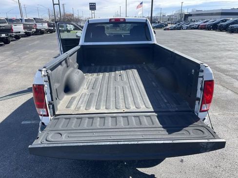 Used 2018 RAM 3500 Tradesman w/ Chrome Appearance Group image 22