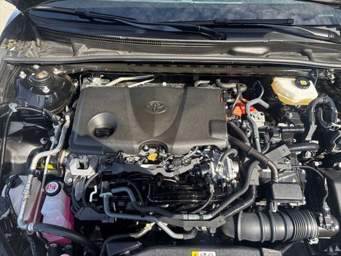 Used 2025 Toyota Camry LE image 29
