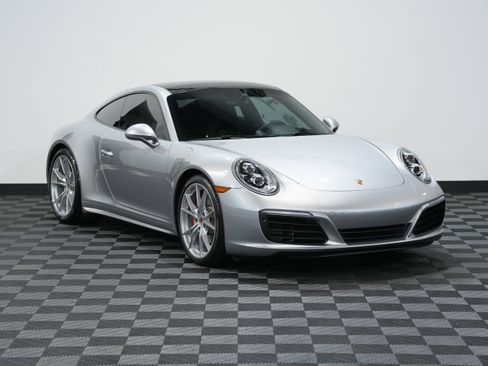 Used 2019 Porsche 911 Carrera 4S image 5