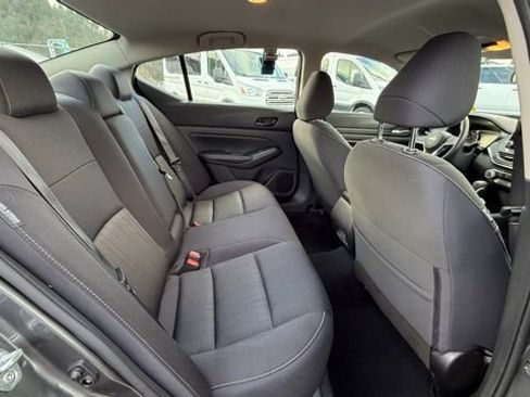 Used 2024 Nissan Altima 2.5 SV image 13