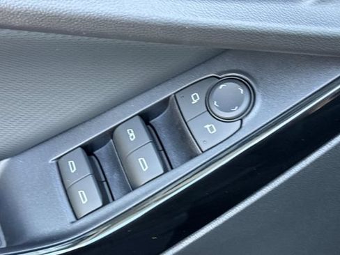 New 2027 Chevrolet Equinox LT FWD image 18