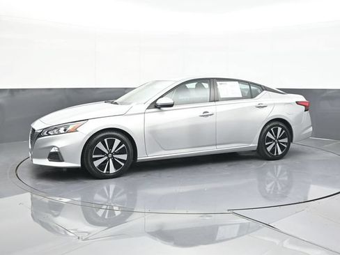 Used 2022 Nissan Altima 2.5 SV FWD image 7